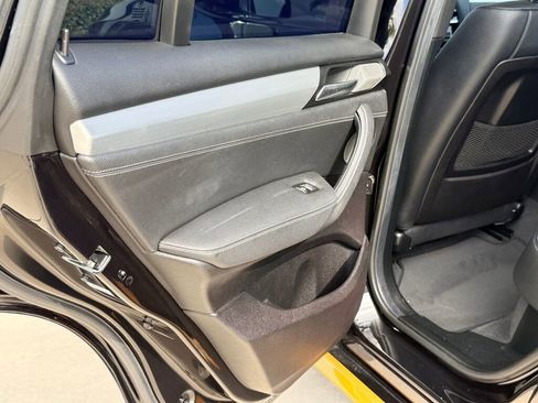 Used 2017 BMW X4 M40i image 17