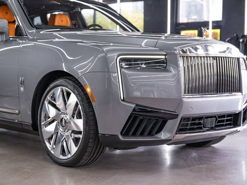 Used 2026 Rolls-Royce Cullinan AWD/4WD image 4