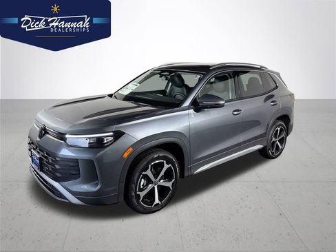 New 2026 Volkswagen Tiguan SE image 1