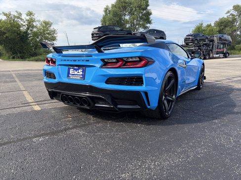 Used 2023 Chevrolet Corvette Z06 w/ Z07 Performance Package RWD image 12