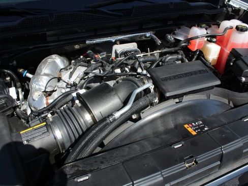 Used 2025 Chevrolet Silverado 3500 W/T image 28