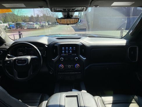 Used 2022 GMC Sierra 2500 Denali w/ Denali Ultimate Package image 19