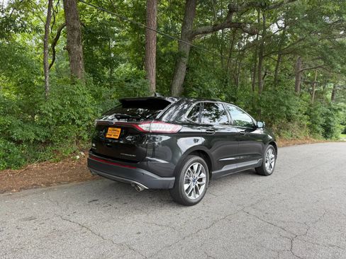 Used 2015 Ford Edge Titanium w/ Technology Package FWD image 8