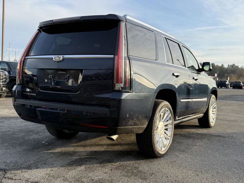 Used 2018 Cadillac Escalade Platinum image 5