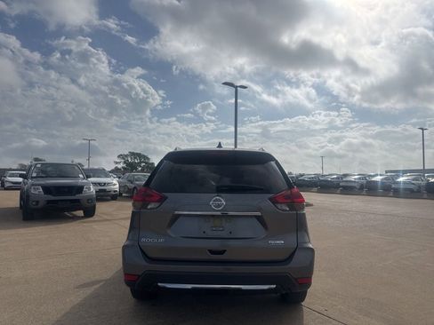 Used 2020 Nissan Rogue S w/ Special Edition Package image 19