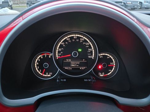 Used 2014 Volkswagen Beetle 1.8T image 11