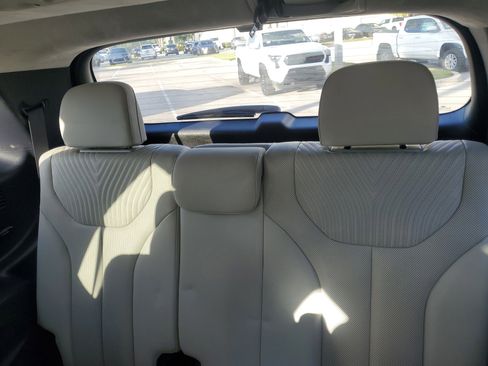 Used 2024 Hyundai Palisade Calligraphy image 14