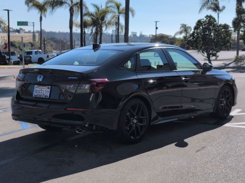 Used 2025 Honda Civic Sport image 5