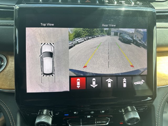 Used 2022 Jeep Grand Cherokee Summit AWD/4WD image 27