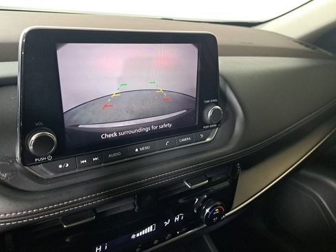 Used 2022 Nissan Rogue SV image 19