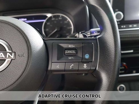 Used 2023 Nissan Rogue SV AWD/4WD image 3