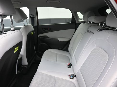 Used 2023 Hyundai Kona SEL w/ Winter Weather Package image 28