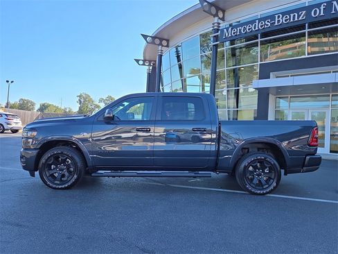 Used 2026 RAM 1500 4x4 Crew Cab image 2