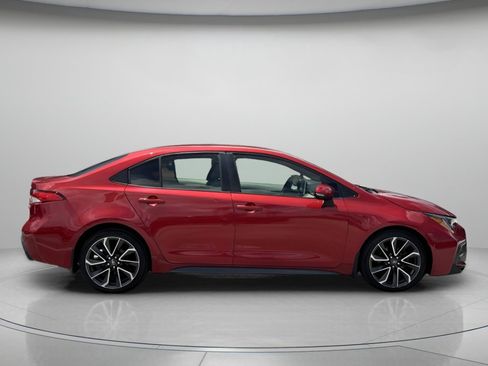 Used 2021 Toyota Corolla SE FWD image 2