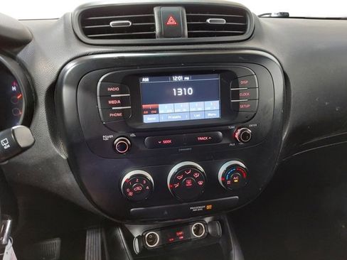 Used 2019 Kia Soul image 21