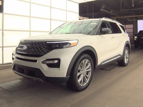 Used 2023 Ford Explorer Limited w/ Limited Technology Package image 2