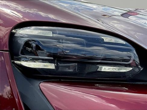 Used 2022 Porsche Taycan RWD image 29