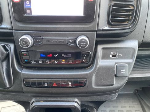 Used 2025 RAM ProMaster 2500 w/ Convenience Group FWD image 19