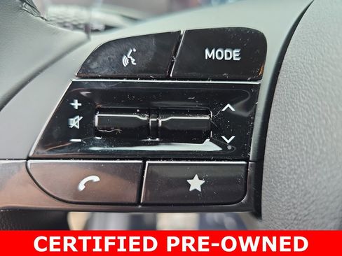 Used 2025 Hyundai Elantra SEL FWD image 17