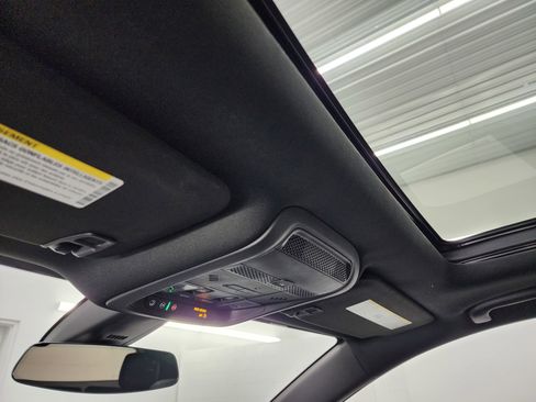 Used 2020 Cadillac XT5 Premium Luxury image 13