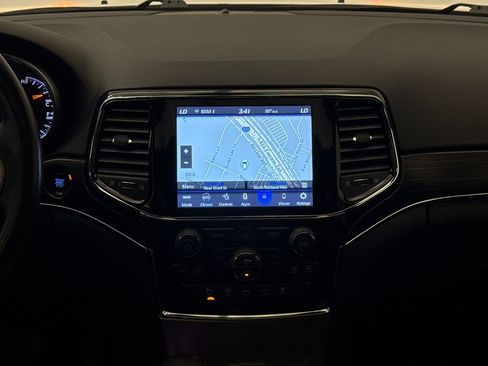 Used 2022 Jeep Grand Cherokee Limited AWD/4WD image 16