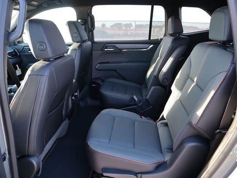 New 2026 GMC Acadia AT4 w/ Luxury Package image 8