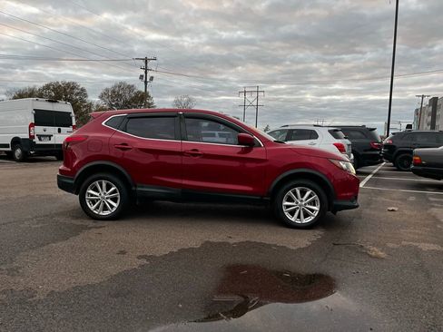 Used 2018 Nissan Rogue Sport S w/ S Appearance Package image 8
