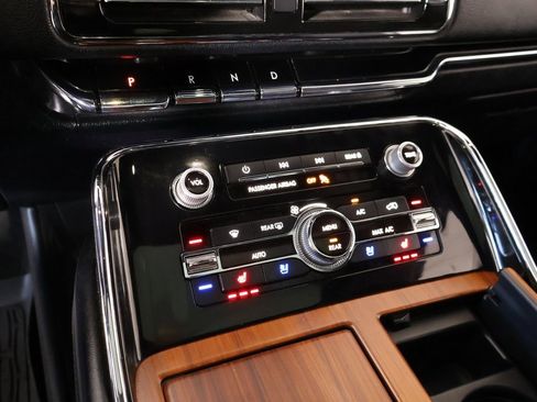 Used 2018 Lincoln Navigator Reserve w/ Technology Package image 8