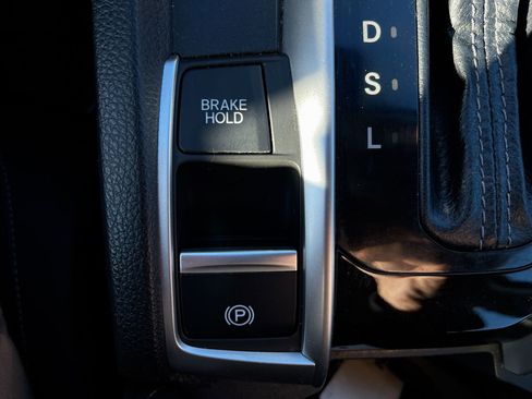 Used 2018 Honda Civic Touring image 31