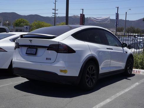 Used 2022 Tesla Model X Plaid AWD/4WD image 4