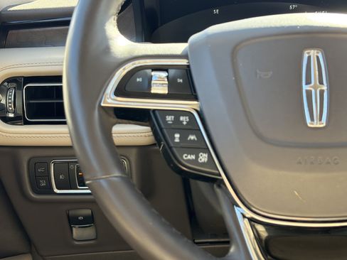 Used 2023 Lincoln Nautilus Reserve w/ Equipment Group 202A image 19