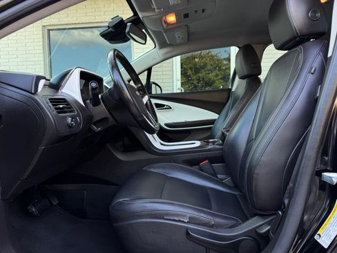 Used 2015 Chevrolet Volt Premium w/ Premium Trim Package FWD image 15