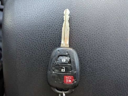 Used 2021 Toyota Tacoma SR5 RWD image 28