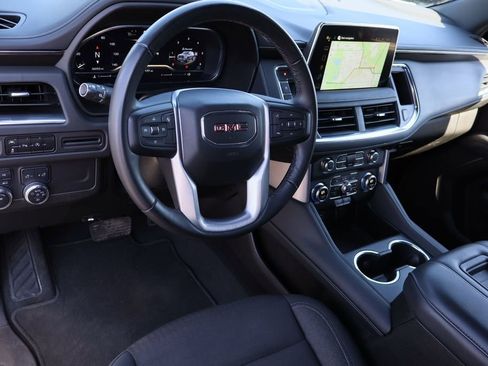 Used 2023 GMC Yukon SLE image 11