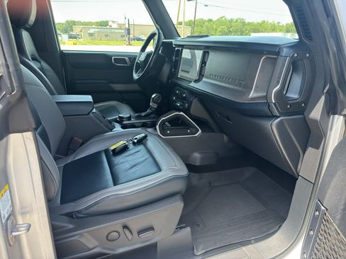 Used 2021 Ford Bronco Outer Banks w/ Sasquatch Package AWD/4WD image 15