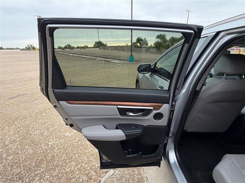 Used 2017 Honda CR-V Touring image 28