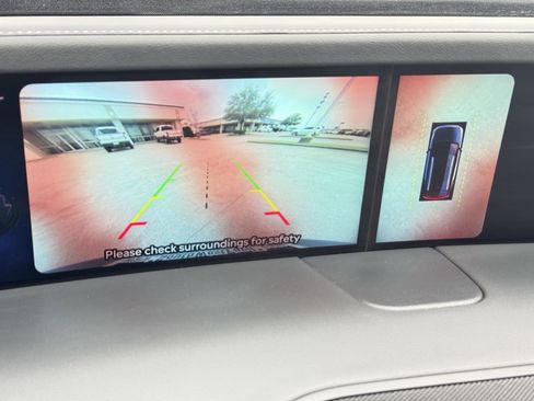 Used 2024 Lincoln Nautilus Premier w/ Equipment Group 102A image 18