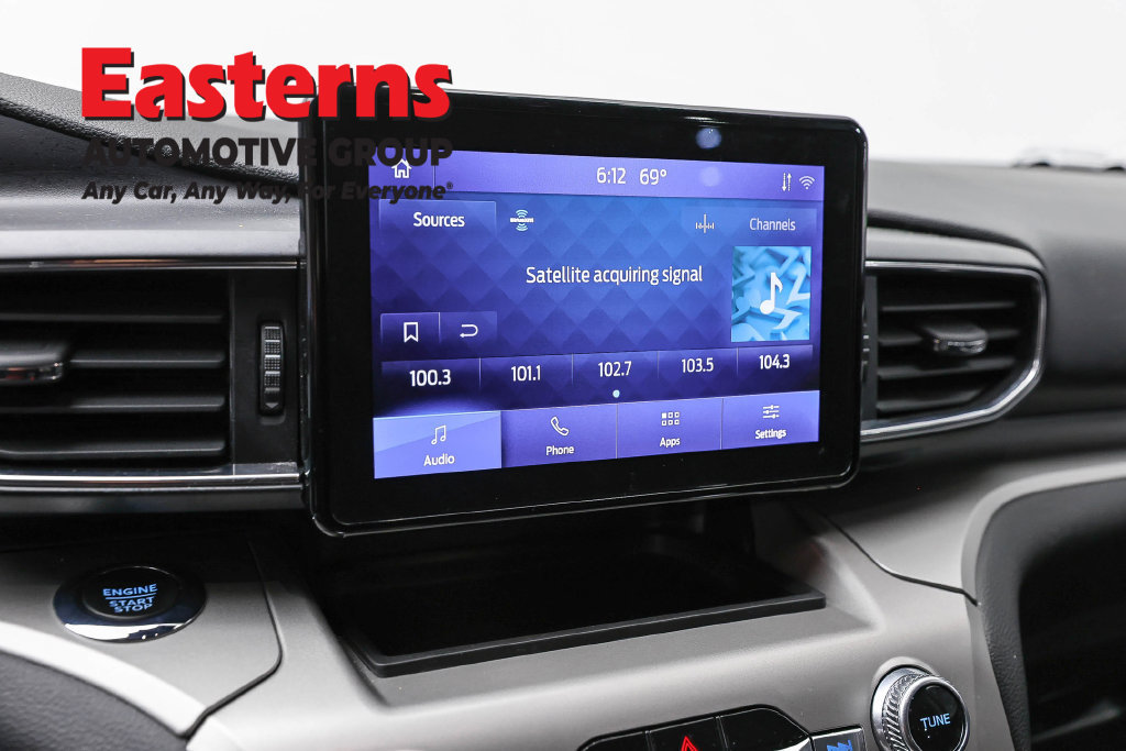 Used 2022 Ford Explorer XLT w/ Equipment Group 202A AWD/4WD image 20