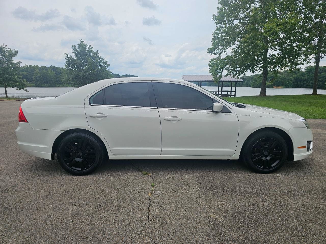 Used 2012 Ford Fusion SEL FWD image 3