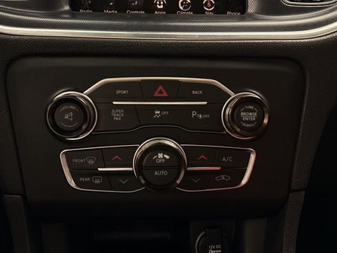 Used 2016 Dodge Charger R/T Scat Pack w/ Beats Audio Group RWD image 30