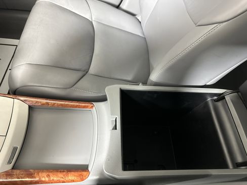 Used 2006 Toyota Avalon XLS image 19