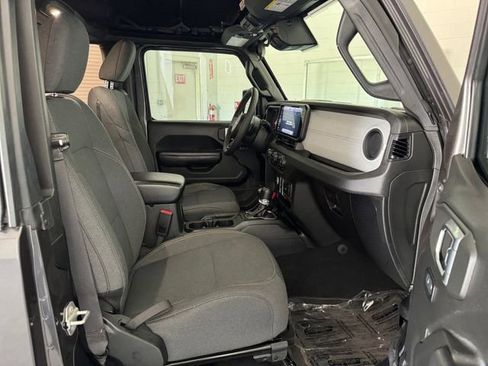 Used 2024 Jeep Wrangler Sport S image 24