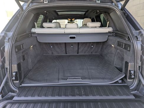 Used 2020 BMW X5 M50i w/ Executive Package image 26