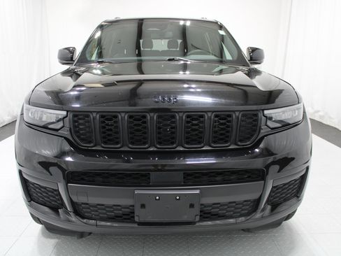Used 2023 Jeep Grand Cherokee L Laredo AWD/4WD image 3