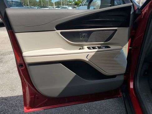 Certified 2024 Lincoln Nautilus Premier image 16