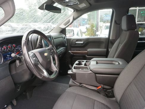 Used 2022 Chevrolet Silverado 1500 LT AWD/4WD image 14