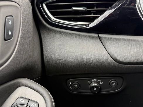 Used 2023 Buick Encore GX Select w/ Sport Touring Package image 20