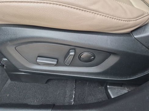 Used 2022 Ford Explorer Limited w/ Equipment Group 301A image 12