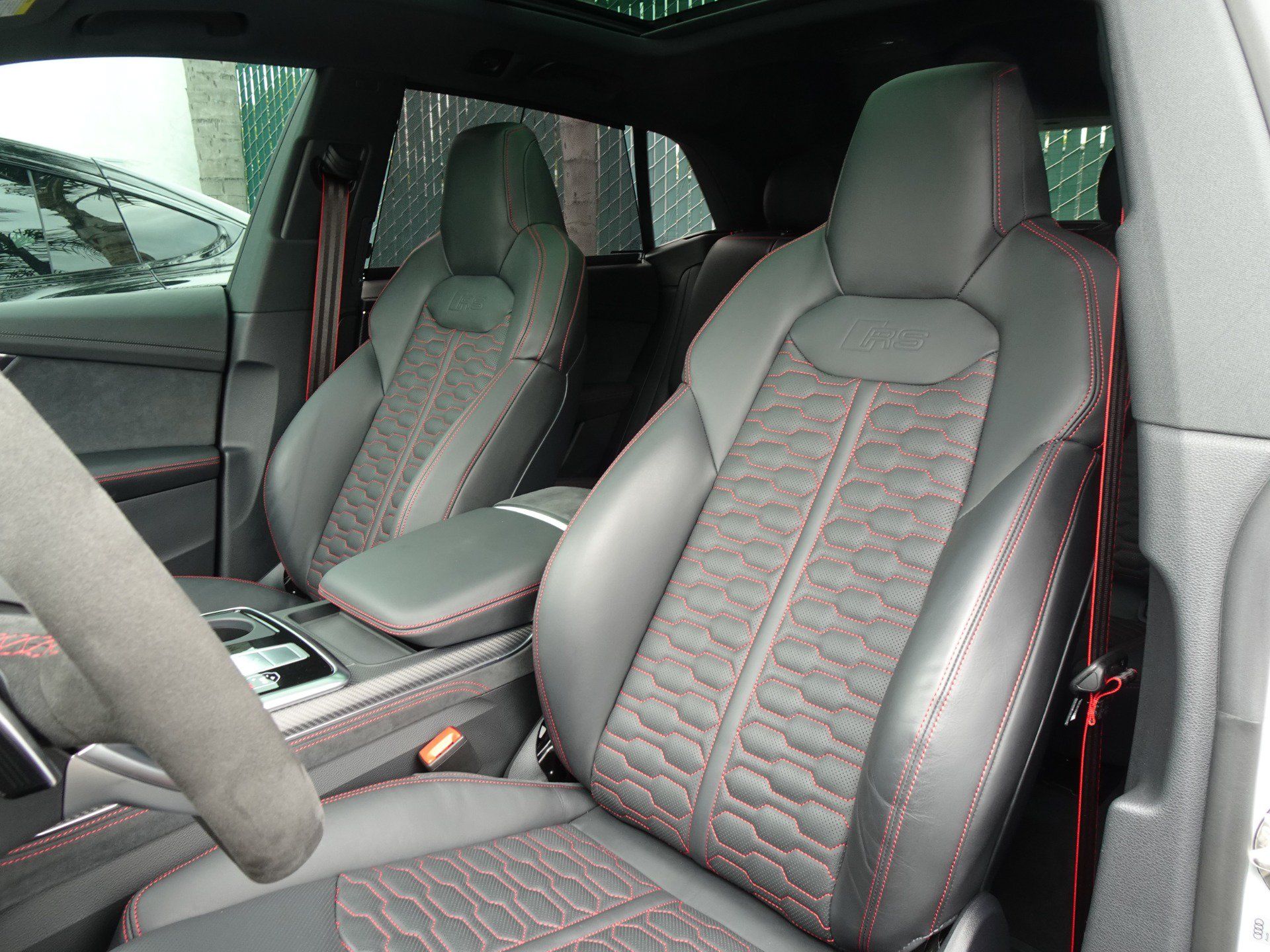 Used 2024 Audi RS Q8 AWD/4WD image 12