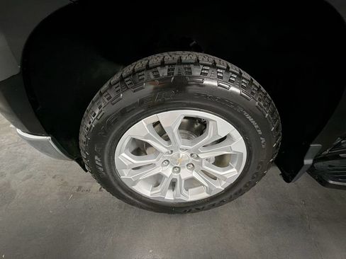 Used 2024 Chevrolet Silverado 1500 LTZ AWD/4WD image 32
